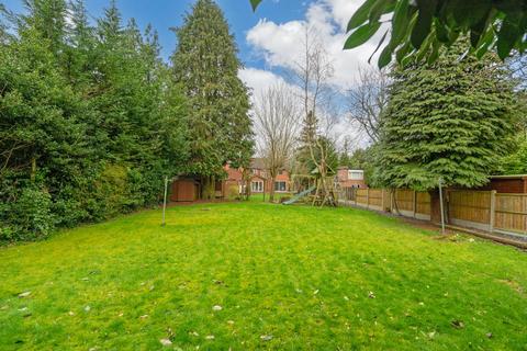 4 bedroom detached house for sale, Hillmorton Road, Rugby, Warwickshire CV22 5BE