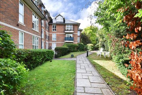 2 bedroom flat for sale, Widmore Road, Bromley, BR1 3AN