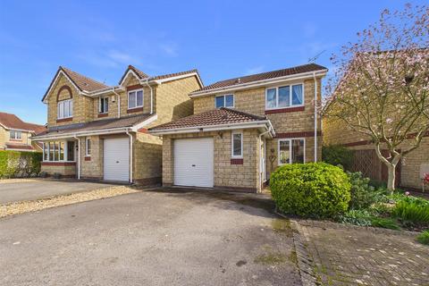 3 bedroom detached house for sale, Oak Road, Chippenham SN14