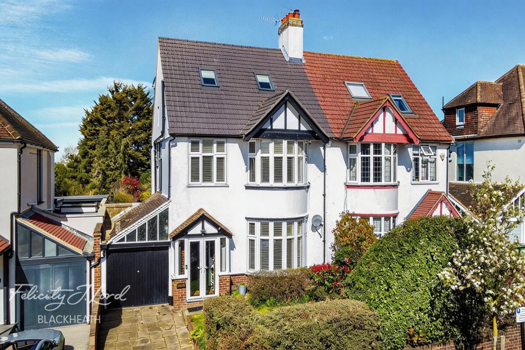 Detached house exterior, garage