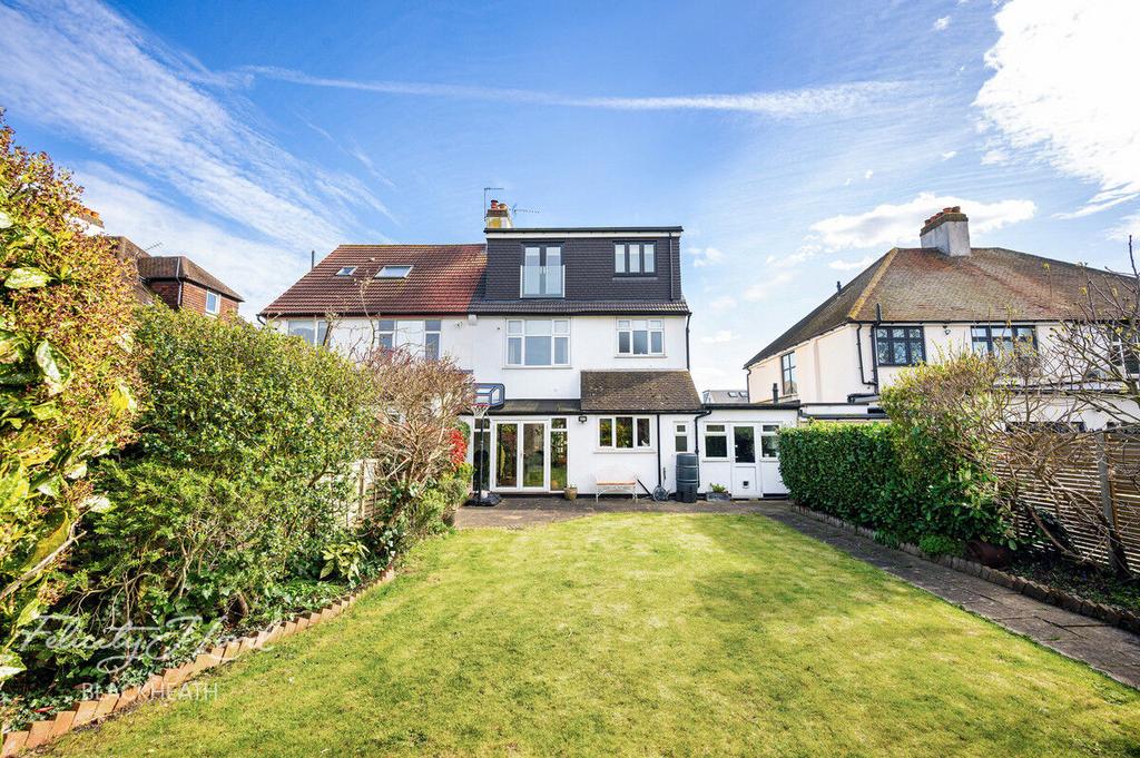 Detached house exterior, garden