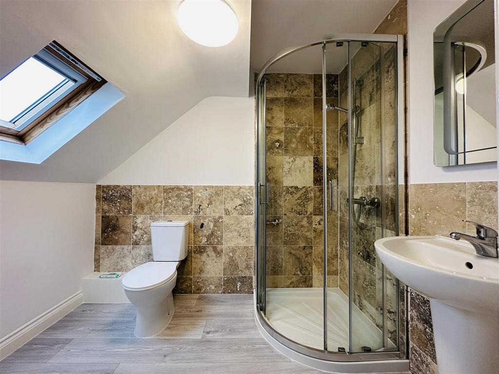 Top Floor En-suite