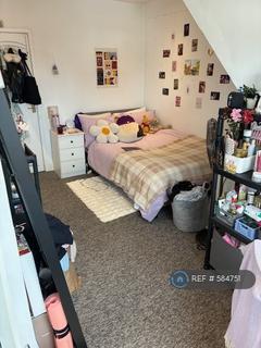 5 bedroom maisonette to rent, Holdenhurst Road, Bournemouth, BH8