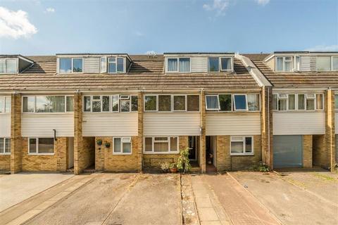 North Place, Teddington TW11