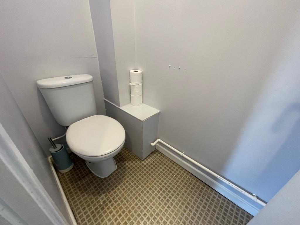 Cloakroom/wc
