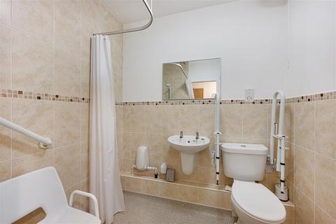 undefined, Oulton Court, Grappenhall WA4