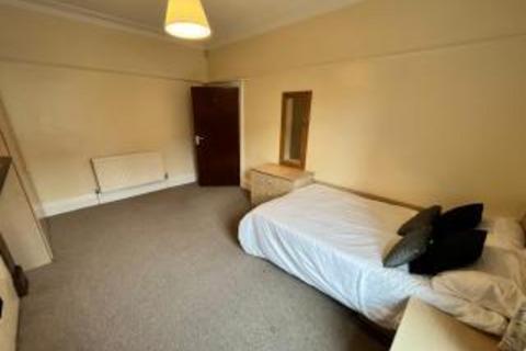 undefined, Estcourt Terrace, Leeds