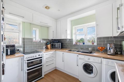 2 bedroom apartment for sale, Elmwood Close, Alton, Hampshire, GU34