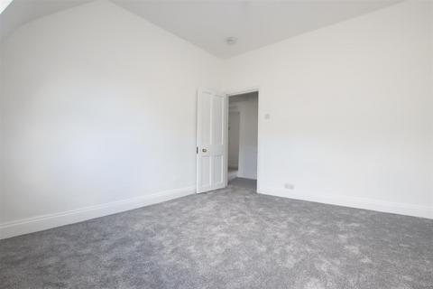 2 bedroom flat to rent, Bladud Buildings, Bath BA1