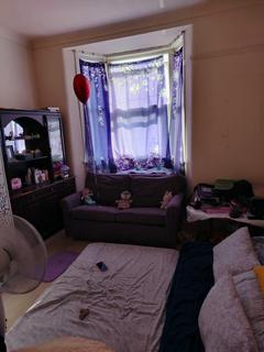 1 bedroom flat to rent, Ripple Road, Barking IG11
