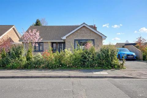 3 bedroom detached bungalow for sale, Londesborough Road, Cranswick, Driffield