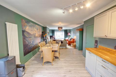 3 bedroom detached bungalow for sale, Londesborough Road, Cranswick, Driffield