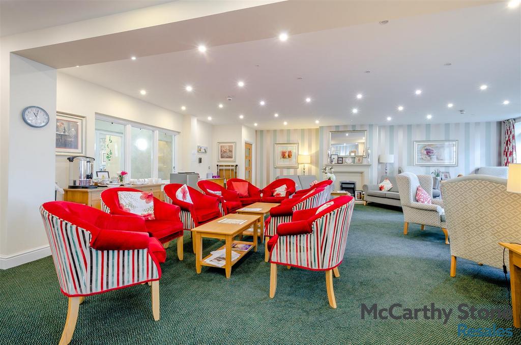 8683082-interior21.jpg