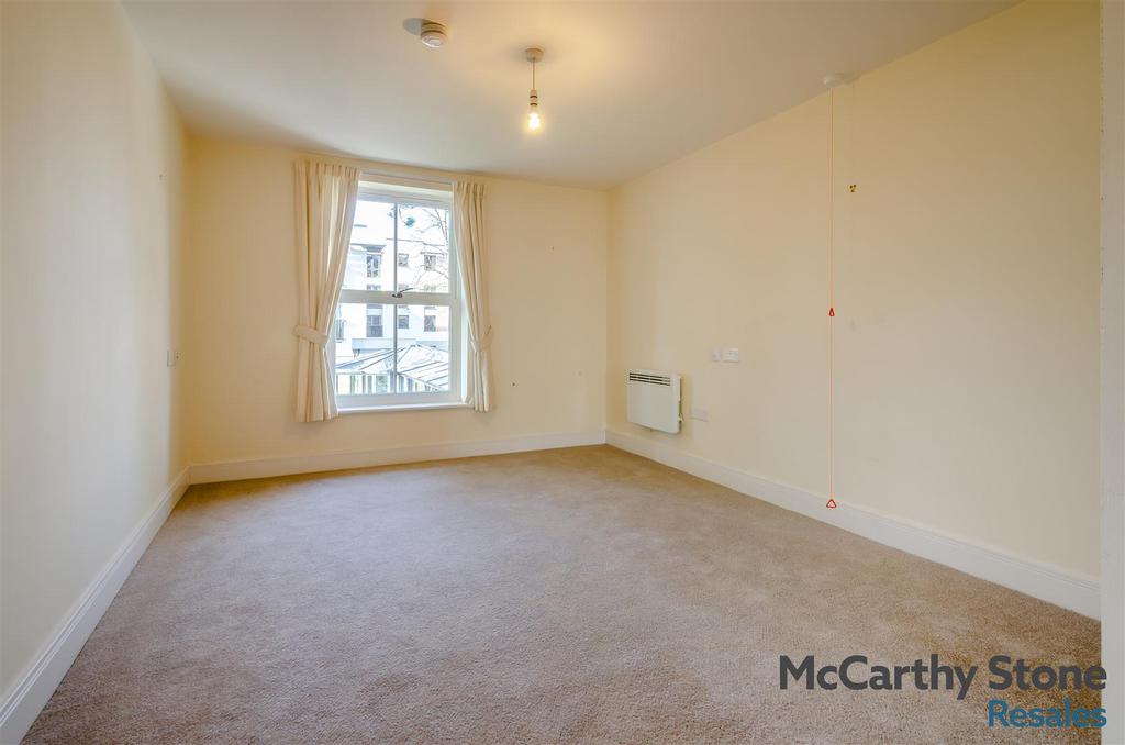 8683082-interior01.jpg