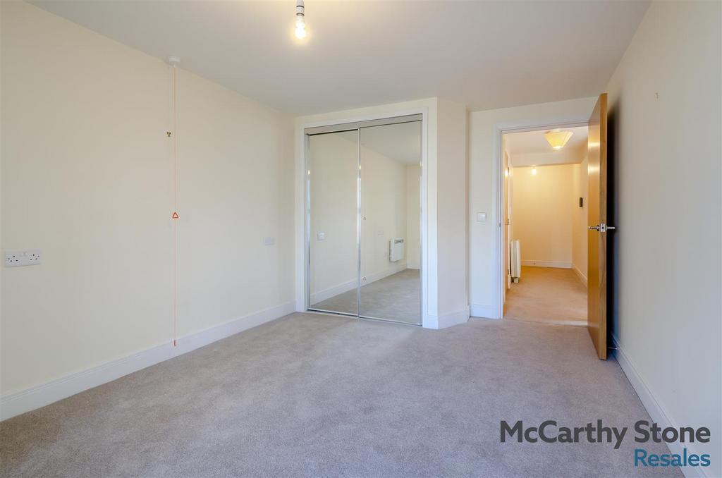 8683082-interior02.jpg