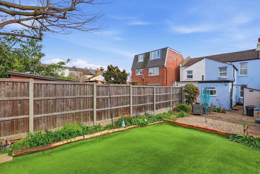 08-95c6 JHProp Wpen - 41 Whateley Road - 22-small.jp