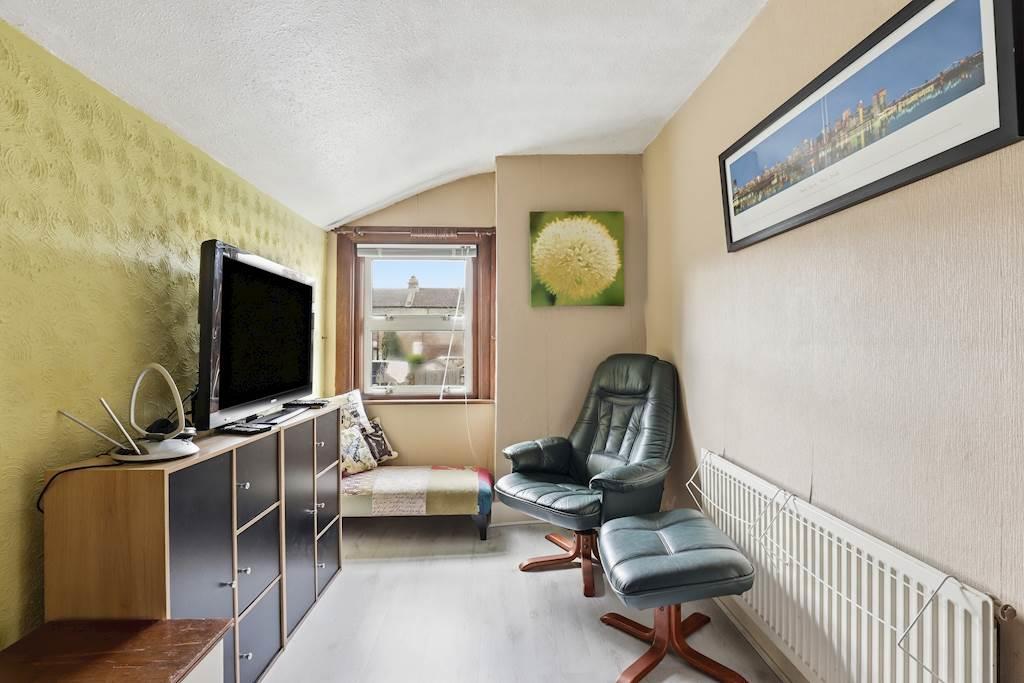 10-7b82 JHProp Wpen - 41 Whateley Road - 28-small.jp