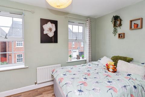 3 bedroom terraced house for sale, Elmwood Road, Telford TF1