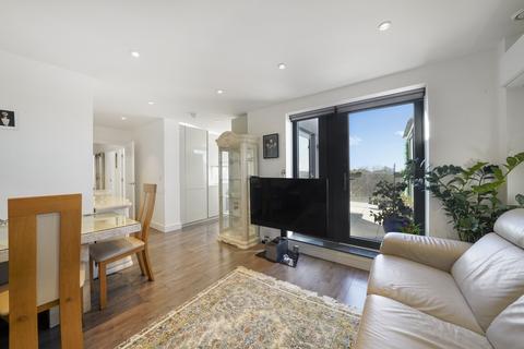 3 bedroom flat for sale, Neasden Lane, London NW10