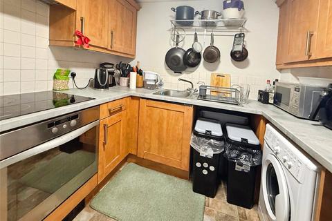 2 bedroom flat for sale, Chantry Close, London SE2