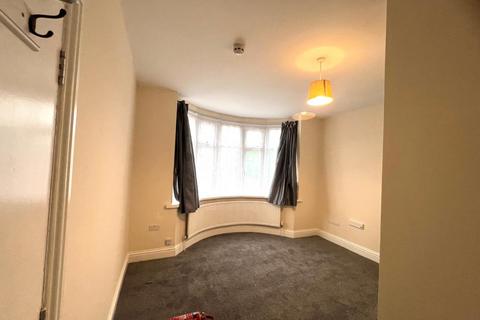 undefined, Uxbridge Road, Hayes UB4