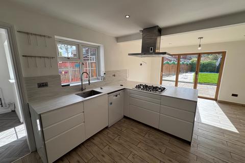 undefined, Harvard Close, Wellesbourne, WARWICK
