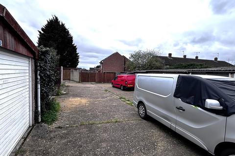 undefined, Garage Compound at Doddersfield Road, Berkshire, SL2 2BE