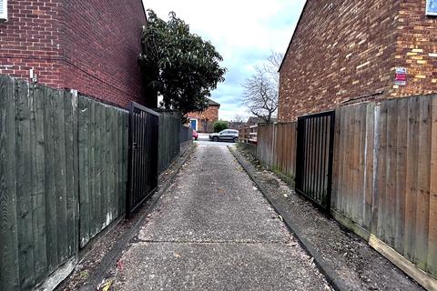 undefined, Garage Compound at Doddersfield Road, Berkshire, SL2 2BE
