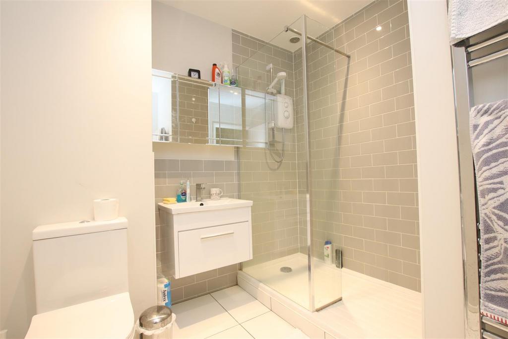 Shower room.JPG