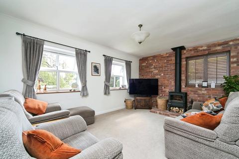 undefined, Traeth Coch Uchaf, Red Wharf Bay, Isle of Anglesey, LL75