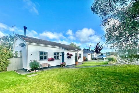 undefined, Traeth Coch Uchaf, Red Wharf Bay, Isle of Anglesey, LL75