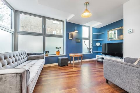 3 bedroom flat to rent, Pennack Road, London, SE15