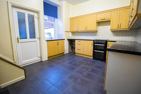3 bedroom terraced house to rent, 3-Bed House to Let on St. Cuthberts Road, Preston