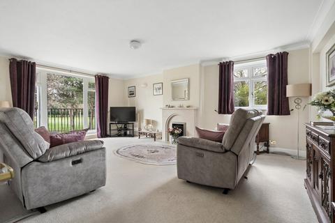 3 bedroom apartment for sale, Park Lawn, Farnham Royal SL2