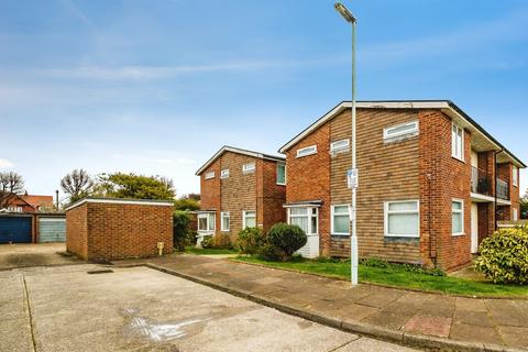 1 bedroom flat for sale, Fairlawn Drive, WORTHING