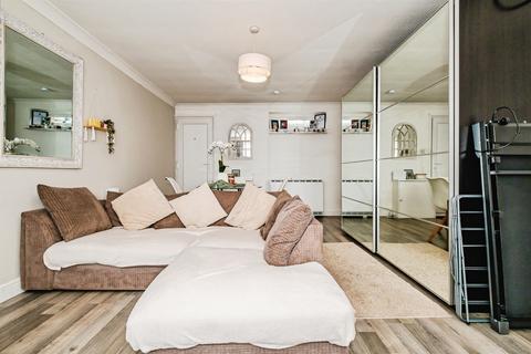 1 bedroom flat for sale, Fairlawn Drive, WORTHING