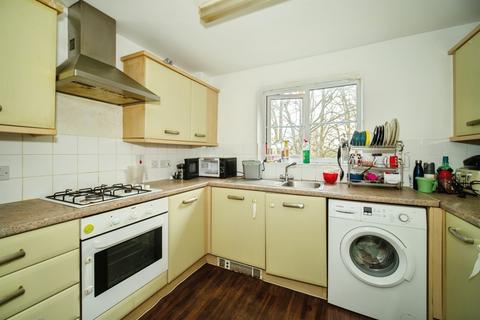 2 bedroom flat for sale, Park Prewett Road, Basingstoke