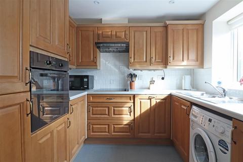 2 bedroom retirement property for sale, Ladbroke Road, Redhill