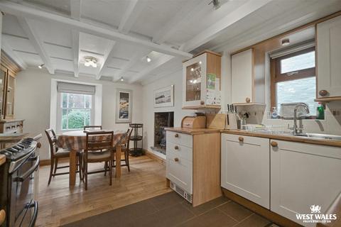 3 bedroom cottage for sale, Mill Lane, Newport