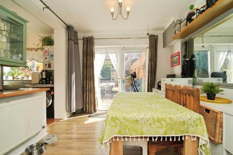 3 bedroom terraced house for sale, Hillcroft Road, Altrincham, WA14