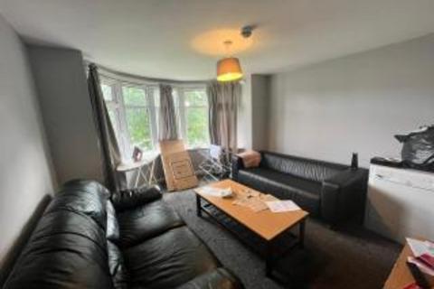 5 bedroom semi-detached house to rent, Otley Road, Headingley, Leeds