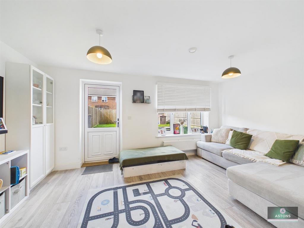 CAM02067 G0-PR0224-STILL004.jpg