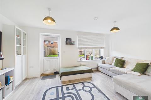 undefined, Primula Close, Crawley RH10