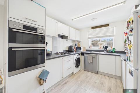 undefined, Primula Close, Crawley RH10