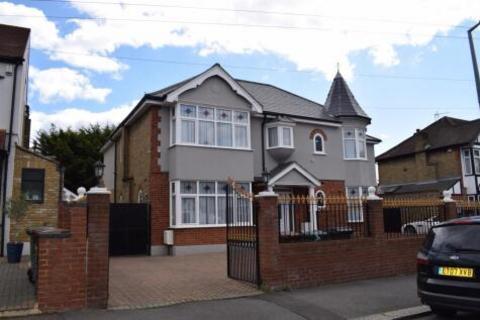 5 bedroom semi-detached house to rent, , Chingford, London E4