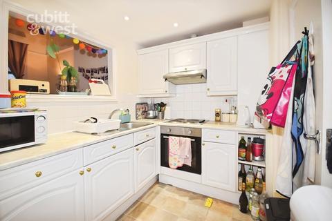 Studio to rent, Church Road, Hove, BN3