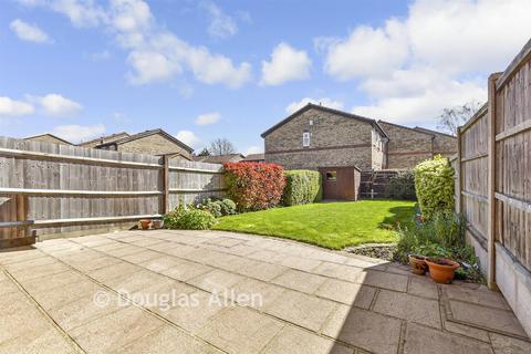 undefined, Blunden Close, Dagenham RM8