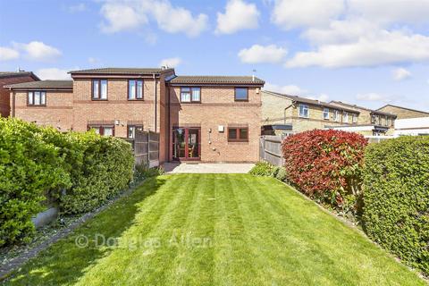 undefined, Blunden Close, Dagenham RM8