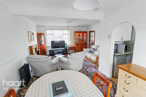 Listowel Road, Dagenham