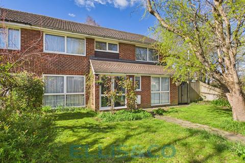 4 bedroom semi-detached house for sale, Brantingham Close, Tonbridge, Kent, TN9